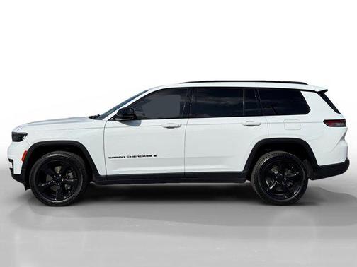 Bright White Clearcoat 2021 Jeep Grand Cherokee L Altitude