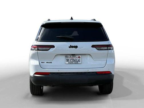 Bright White Clearcoat 2021 Jeep Grand Cherokee L Altitude