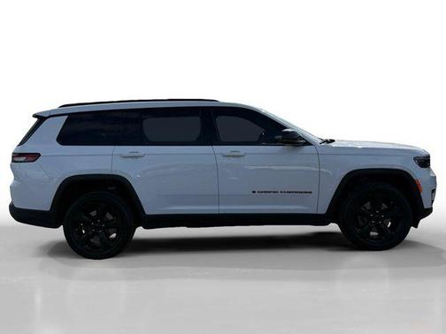 Bright White Clearcoat 2021 Jeep Grand Cherokee L Altitude