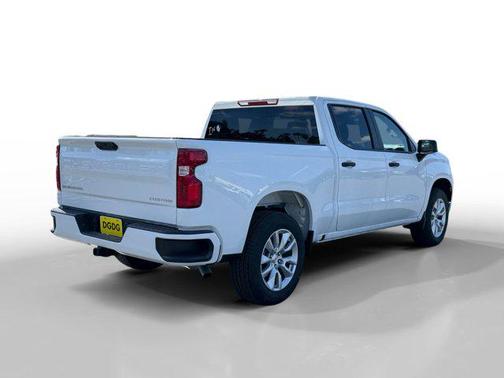 Summit White 2026 Chevrolet Silverado 1500 Custom