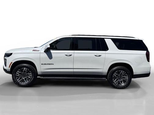Iridescent Pearl Tricoat 2025 Chevrolet Suburban 4WD Z71