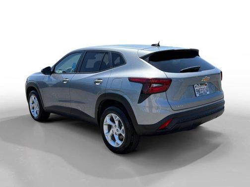 Sterling Gray Metallic 2024 Chevrolet Trax LS