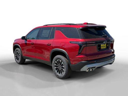 Radiant Red Tintcoat 2026 Chevrolet Traverse AWD Z71