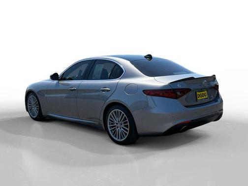2017 Alfa Romeo Giulia Ti