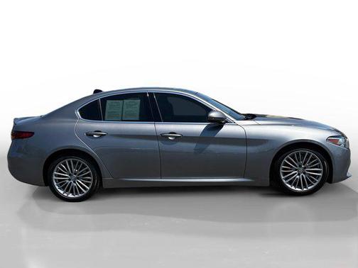 2017 Alfa Romeo Giulia Ti