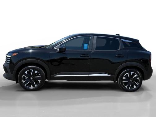 Super Black 2025 Nissan Kicks SV
