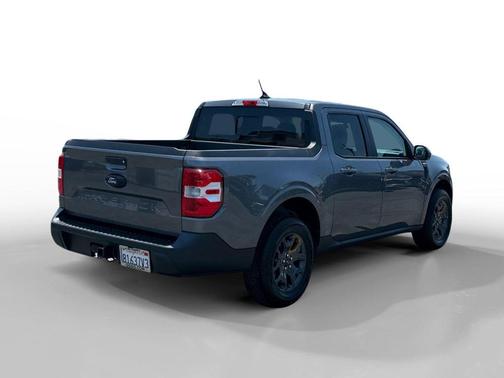 Carbonized Gray Metallic 2023 Ford Maverick Lariat