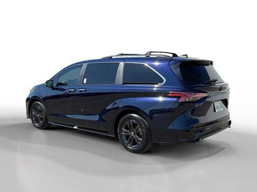 2024 Toyota Sienna XSE 7 Passenger