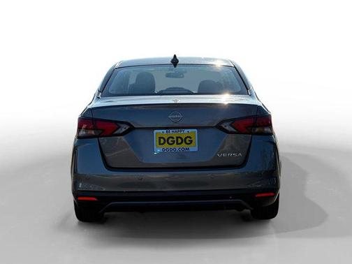 2023 Nissan Versa 1.6 SV