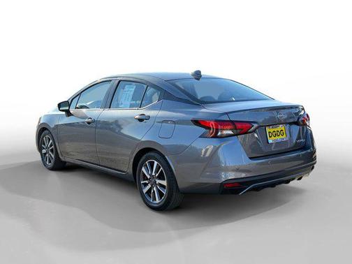 2023 Nissan Versa 1.6 SV