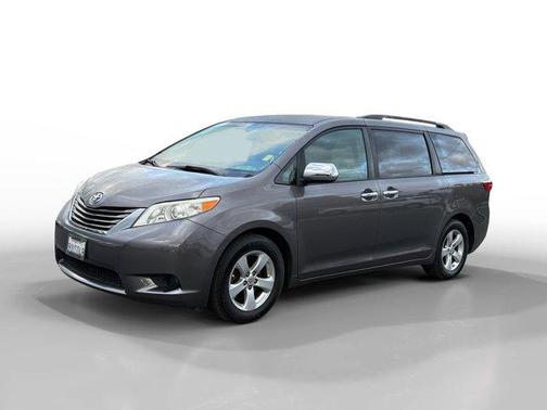2017 Toyota Sienna LE