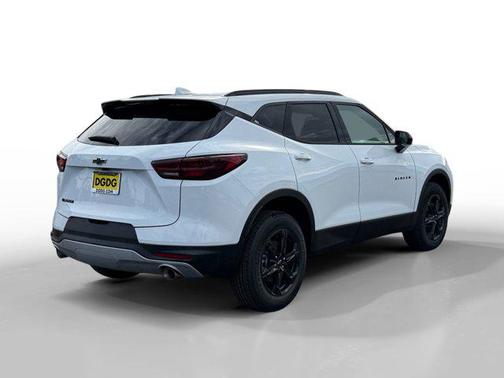 Summit White 2026 Chevrolet Blazer 2LT