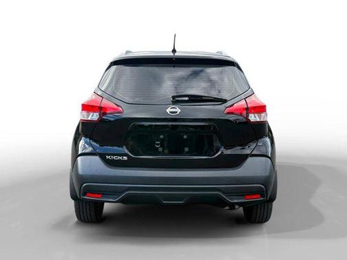 2019 Nissan Kicks S