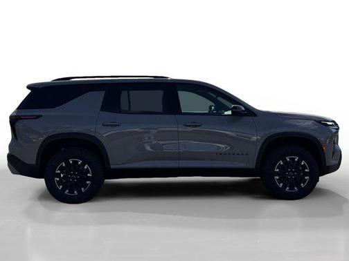 Sandstone Gray 2026 Chevrolet Traverse AWD Z71