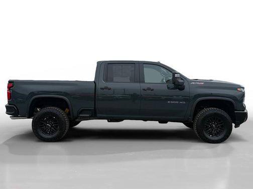 2025 Chevrolet Silverado 2500 4WD Crew Cab Standard Bed ZR2