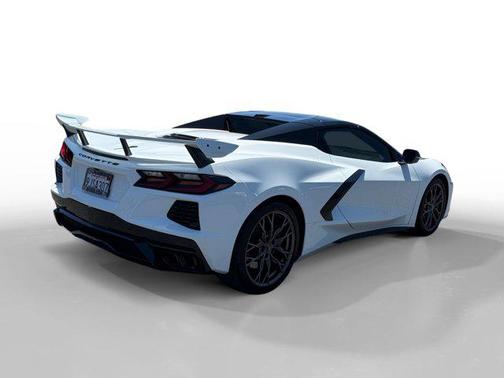 Arctic White 2023 Chevrolet Corvette Stingray w/3LT