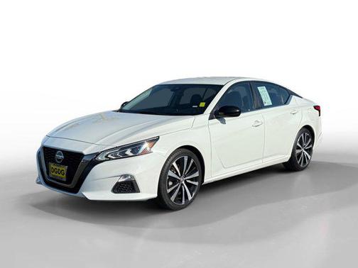 2022 Nissan Altima SR FWD