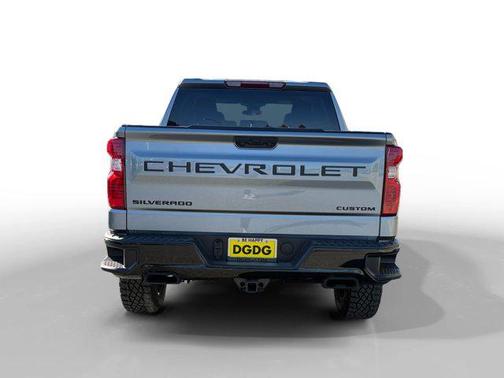 Sterling Gray Metallic 2026 Chevrolet Silverado 1500 Custom Trail Boss