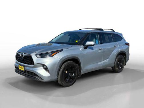 2022 Toyota Highlander LE
