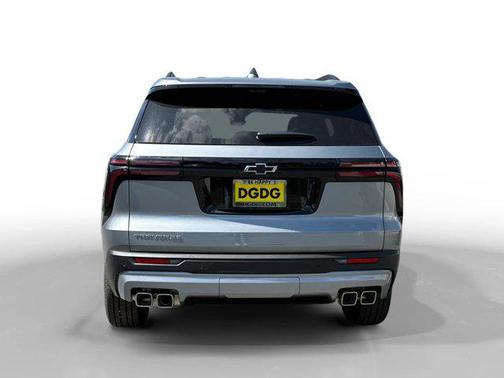 Sterling Gray Metallic 2026 Chevrolet Traverse LT