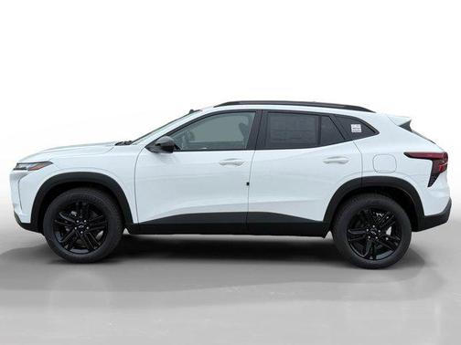 Summit White 2026 Chevrolet Trax FWD ACTIV