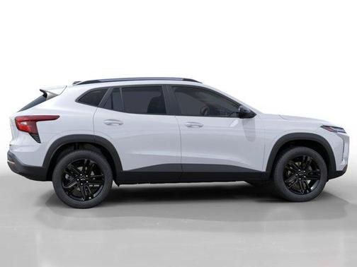 Summit White 2026 Chevrolet Trax FWD ACTIV