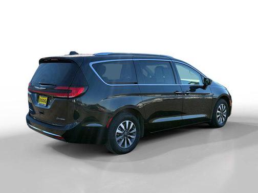 2021 Chrysler Pacifica Hybrid Touring L