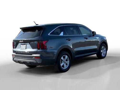 2022 Kia Sorento LX