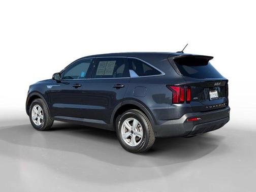 2022 Kia Sorento LX