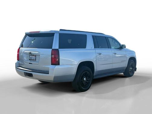Silver Ice Metallic 2015 Chevrolet Suburban 1500 LT