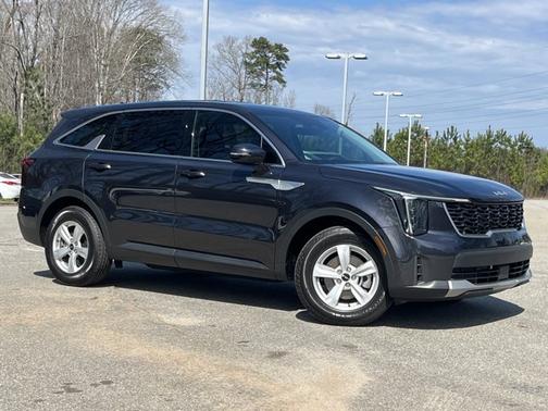 2025 Kia Sorento LX