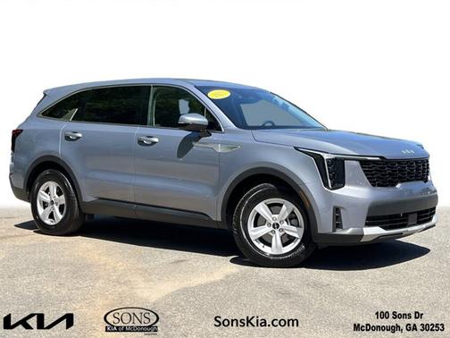 Everlasting Silver 2025 Kia Sorento LX
