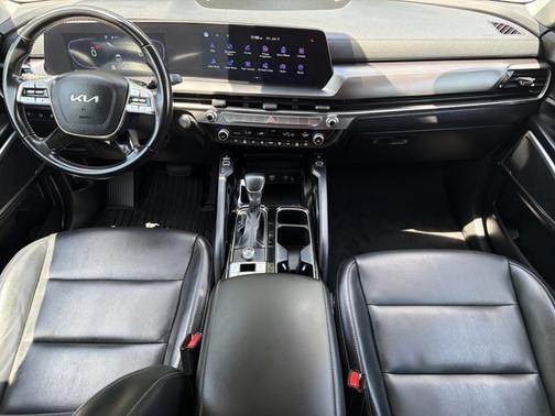 Glacial White Pearl 2024 Kia Telluride S