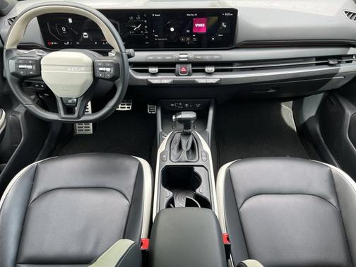 Aurora Black Pearl 2025 Kia K4 GT-Line Turbo