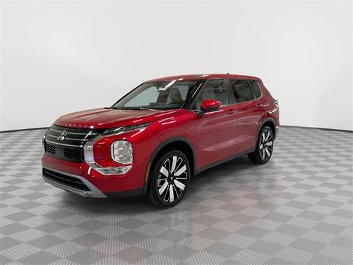 2025 Mitsubishi Outlander SE