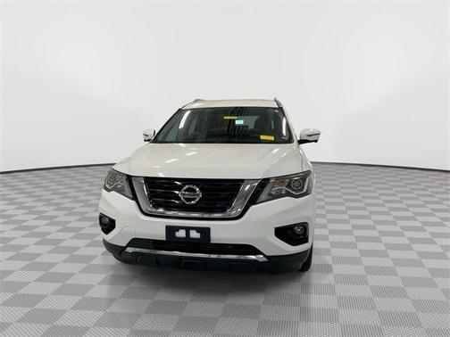 2017 Nissan Pathfinder SL