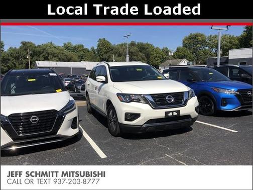 2017 Nissan Pathfinder SL