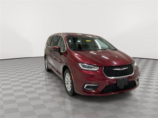 2023 Chrysler Pacifica Touring-L
