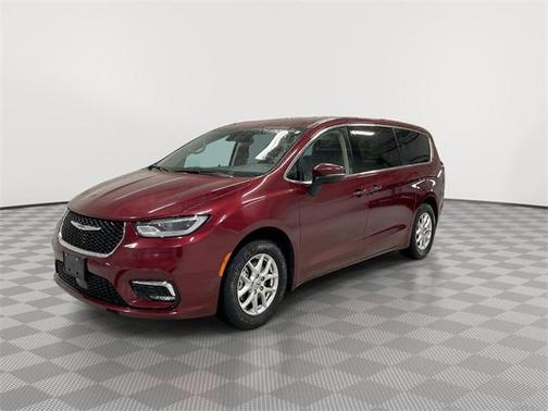 2023 Chrysler Pacifica Touring-L