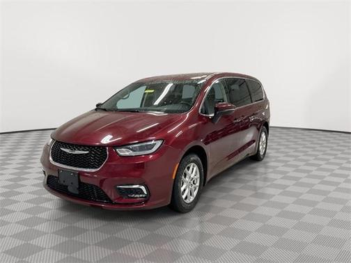 2023 Chrysler Pacifica Touring-L