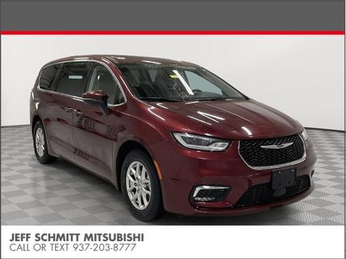 2023 Chrysler Pacifica Touring-L