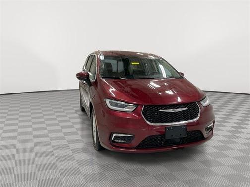 2023 Chrysler Pacifica Touring-L