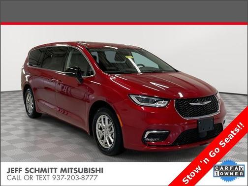 2024 Chrysler Pacifica Touring-L