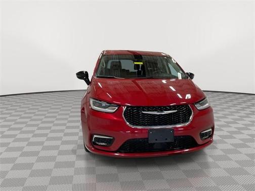 2024 Chrysler Pacifica Touring-L