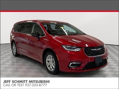 2024 Chrysler Pacifica Touring-L