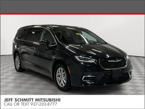 2023 Chrysler Pacifica Touring-L
