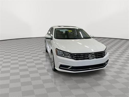 2019 Volkswagen Passat 2.0T Wolfsburg