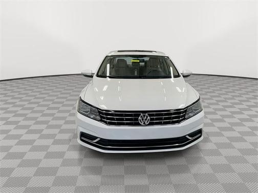 2019 Volkswagen Passat 2.0T Wolfsburg