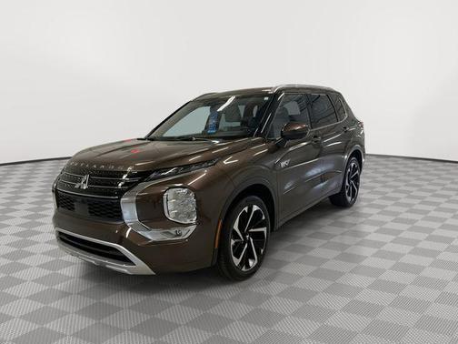Deep Bronze Metallic 2023 Mitsubishi Outlander PHEV SEL