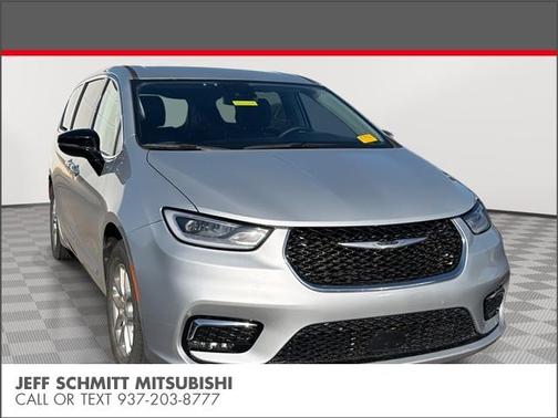 2024 Chrysler Pacifica Touring-L